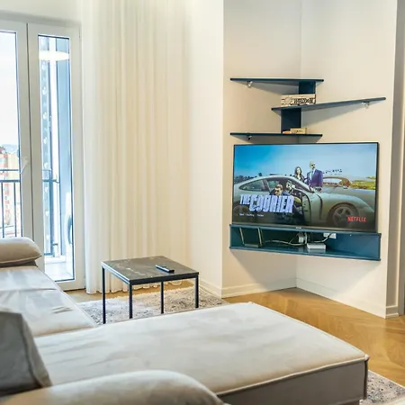 Sky Cane * 티라나