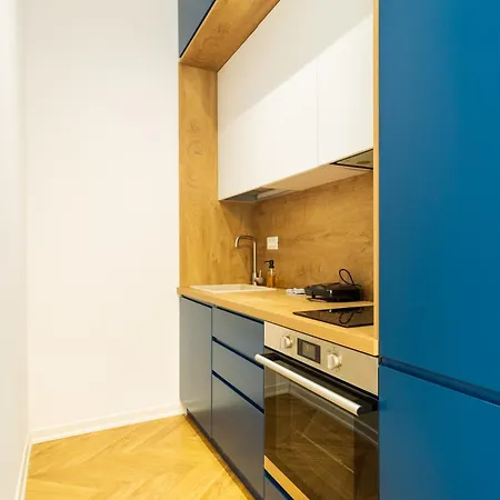 Sky Cane * 티라나